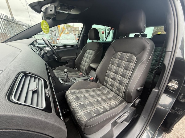 Used Volkswagen Golf 2015 for sale - 76209034: Photo 41