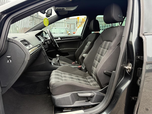 Used Volkswagen Golf 2015 for sale - 76209034: Photo 43
