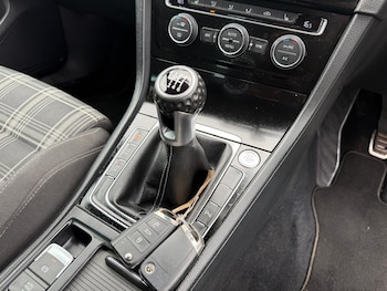 Used Volkswagen Golf 2015 for sale - 76209034: Photo 4