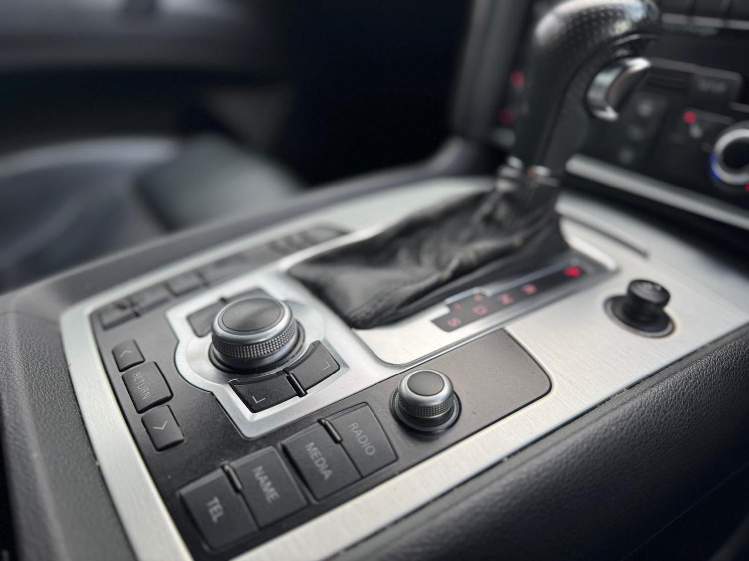 Used Audi Q7 2009 for sale - 76402751: Photo 40