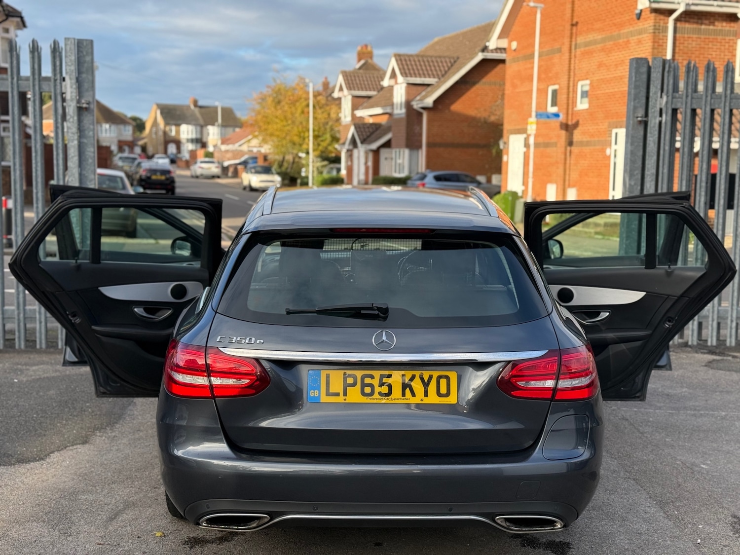 Used Mercedes-Benz C Class 2016 for sale - 76334123: Photo 27