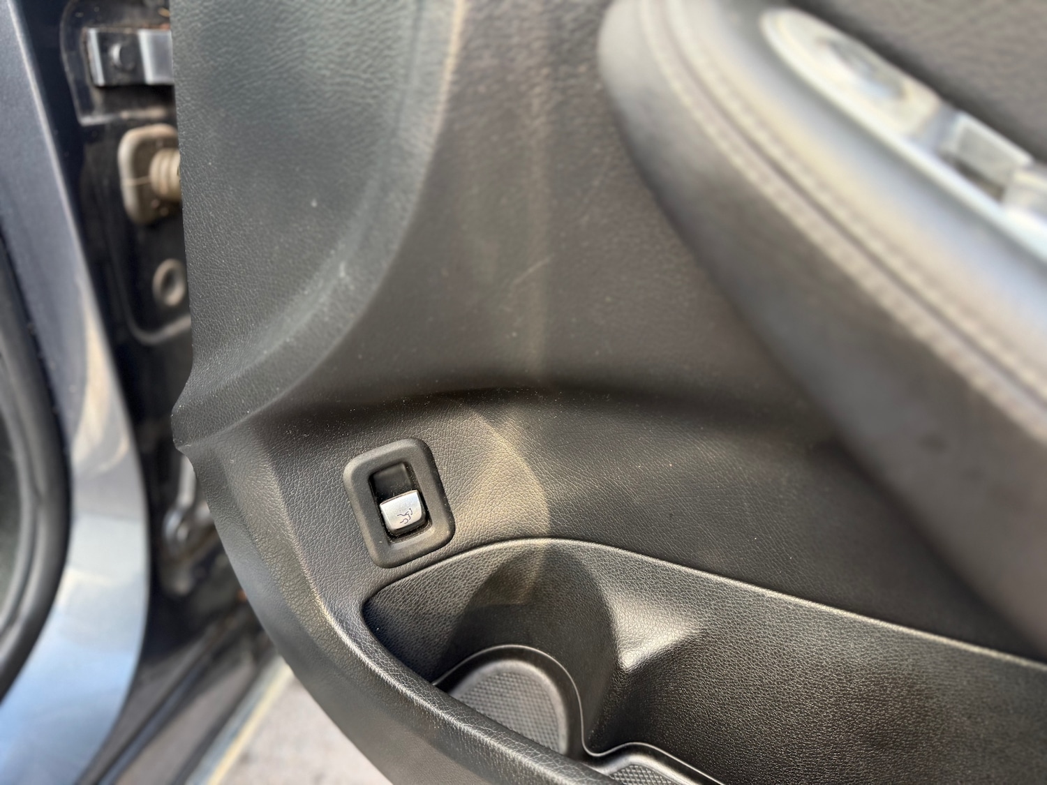 Used Mercedes-Benz C Class 2016 for sale - 76334123: Photo 32