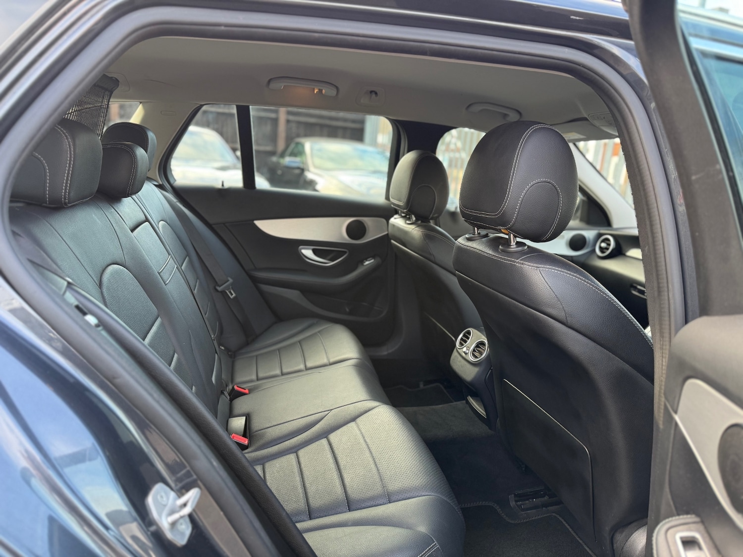 Used Mercedes-Benz C Class 2016 for sale - 76334123: Photo 35