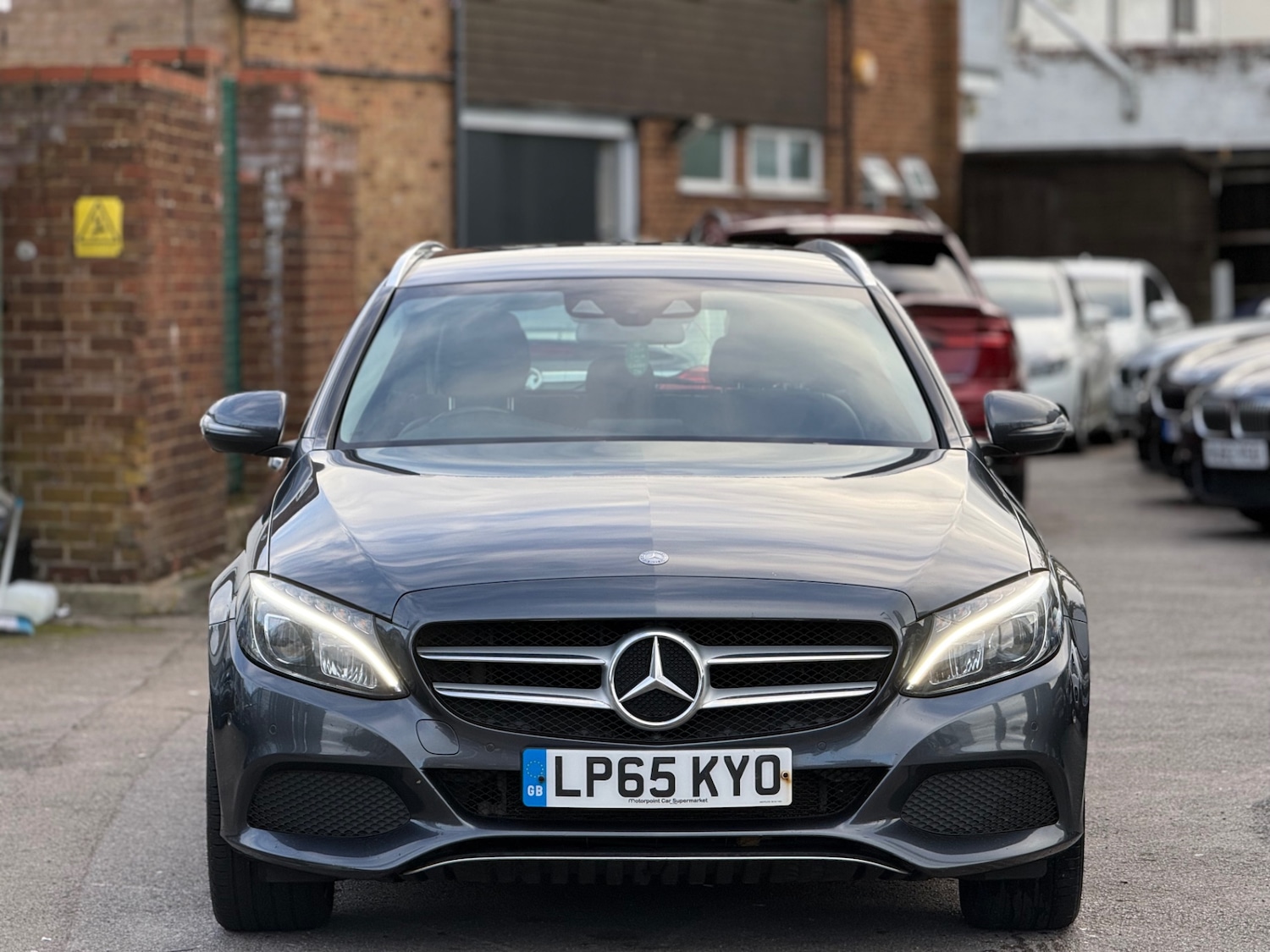 Used Mercedes-Benz C Class 2016 for sale - 76334123: Photo 4