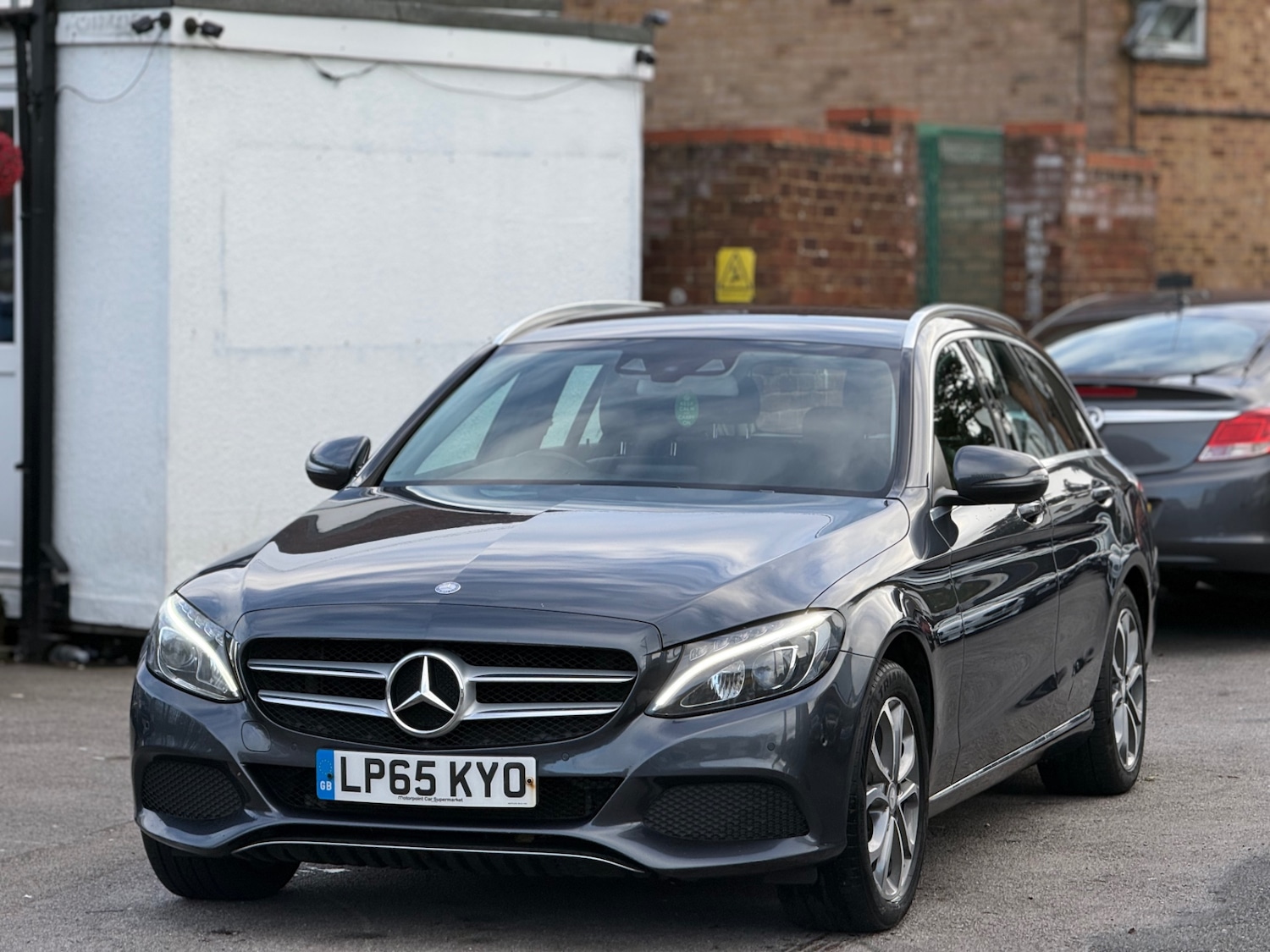 Used Mercedes-Benz C Class 2016 for sale - 76334123: Photo 5