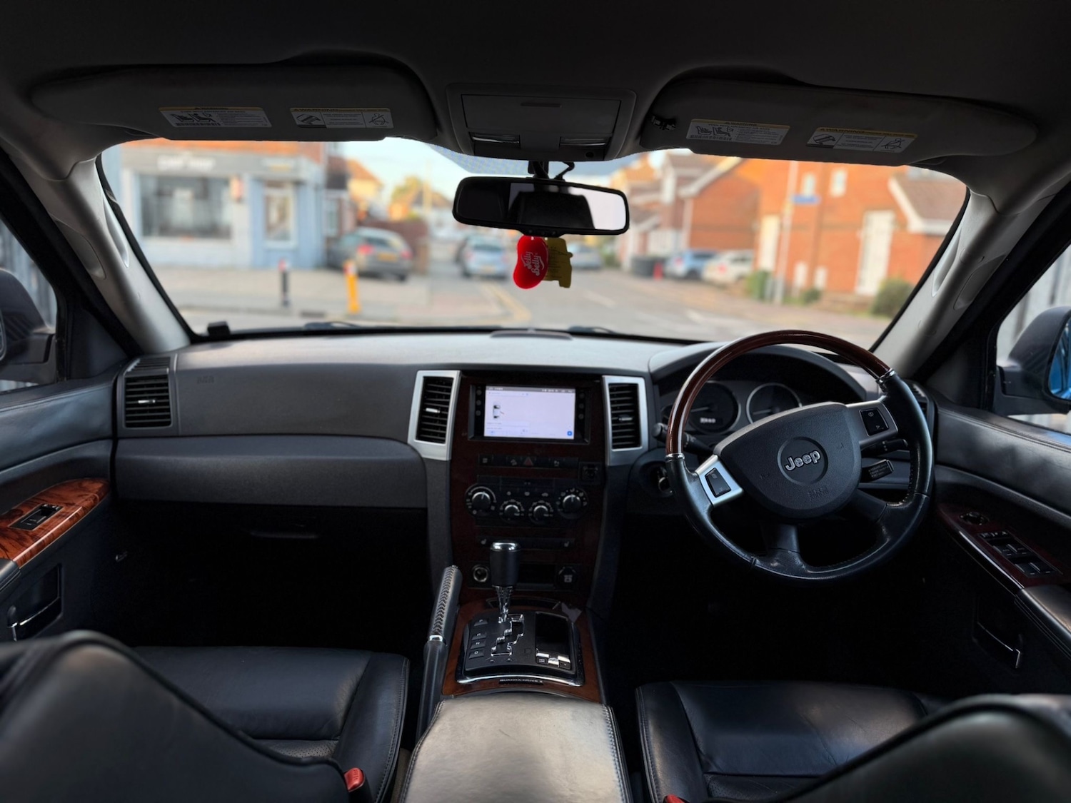 Used Jeep Grand Cherokee 2010 for sale - 76605996: Photo 2