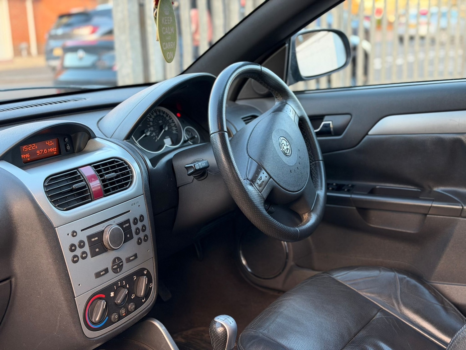 Used Vauxhall Tigra 2006 for sale - 76605985: Photo 2