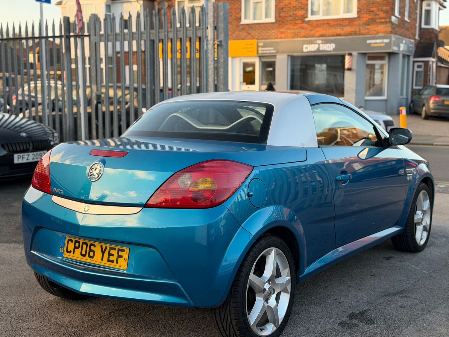 Used Vauxhall Tigra 2006 for sale - 76605985: Photo 5