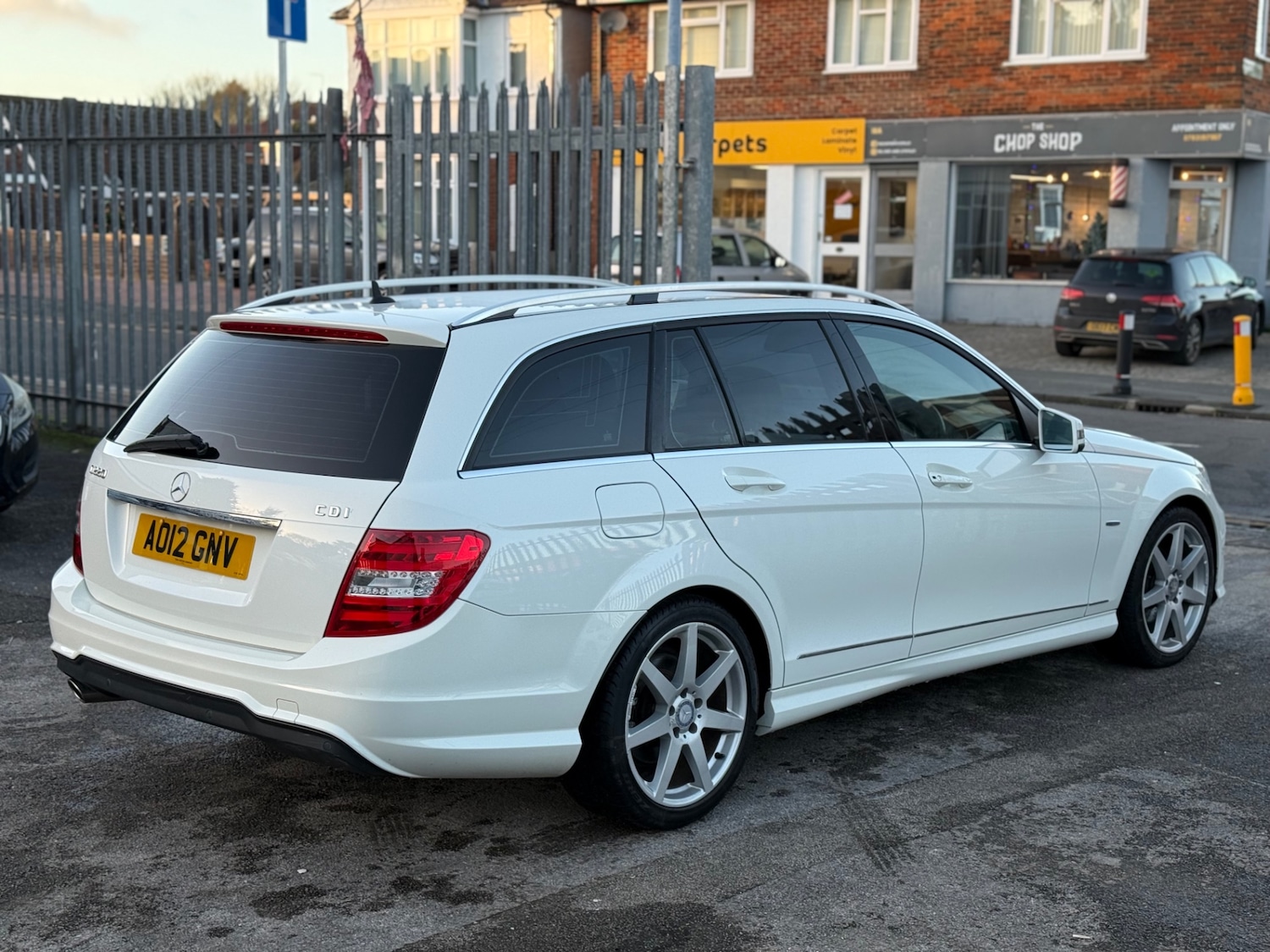 Used Mercedes-Benz C Class 2012 for sale - 77005929: Photo 2