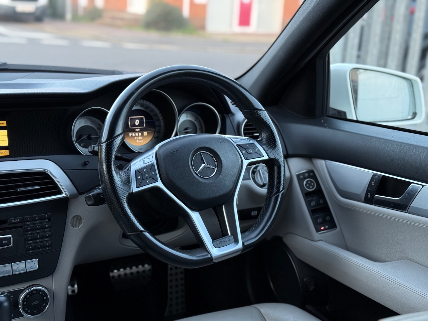 Used Mercedes-Benz C Class 2012 for sale - 77005929: Photo 26