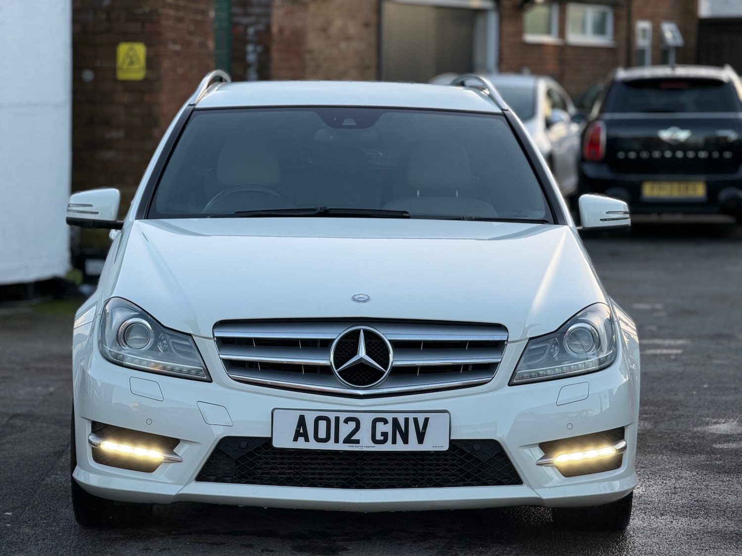 Used Mercedes-Benz C Class 2012 for sale - 77005929: Photo 4