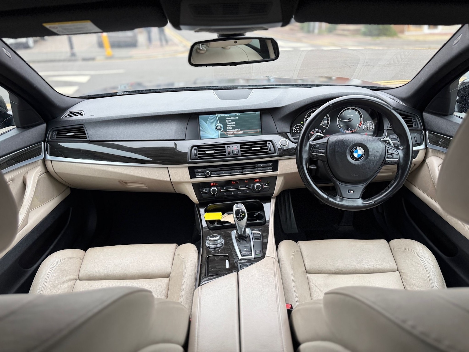 Used BMW 5 Series 2012 for sale - 76265851: Photo 2