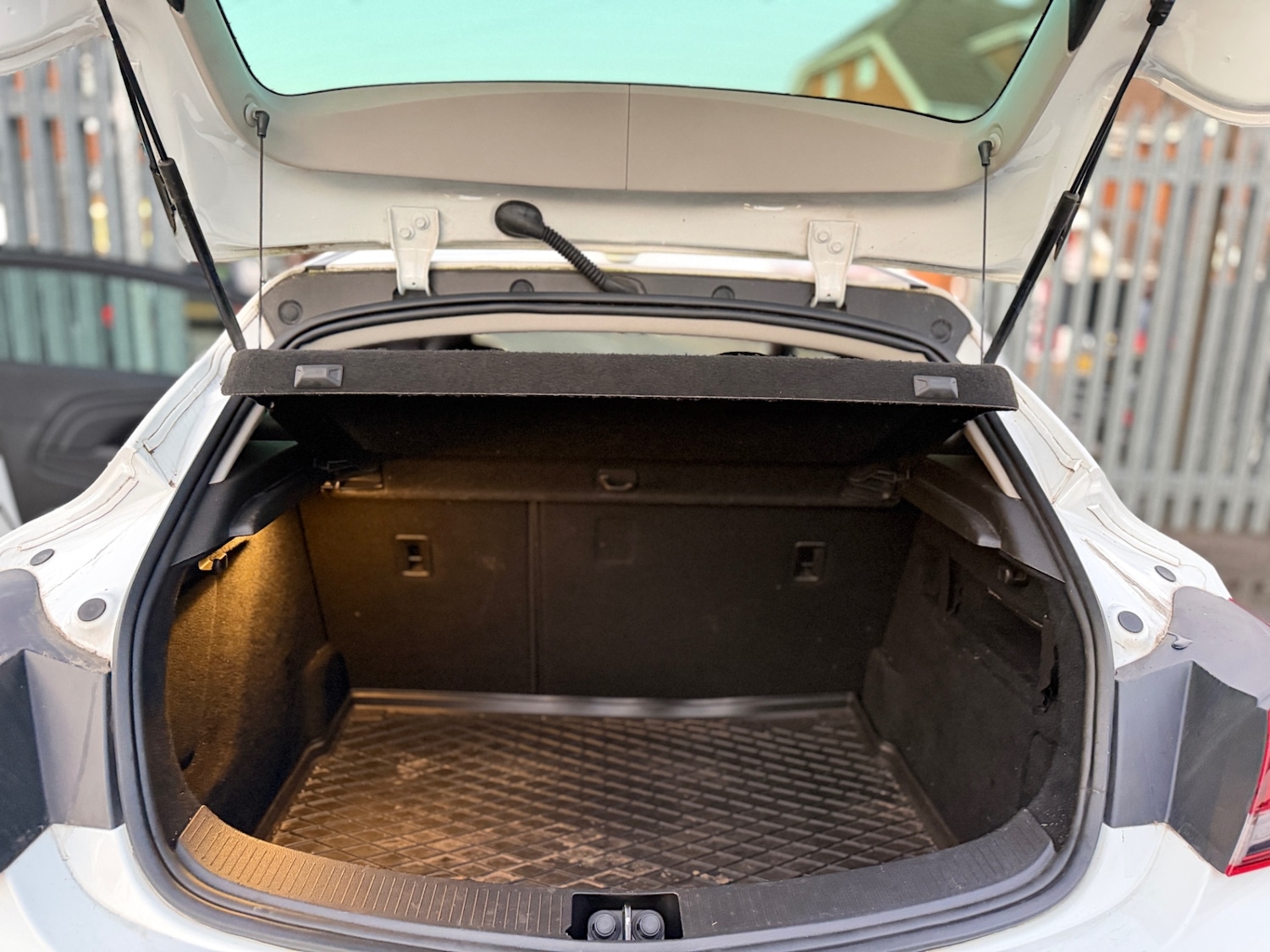 Used Vauxhall Astra GTC 2012 for sale - 77006203: Photo 7