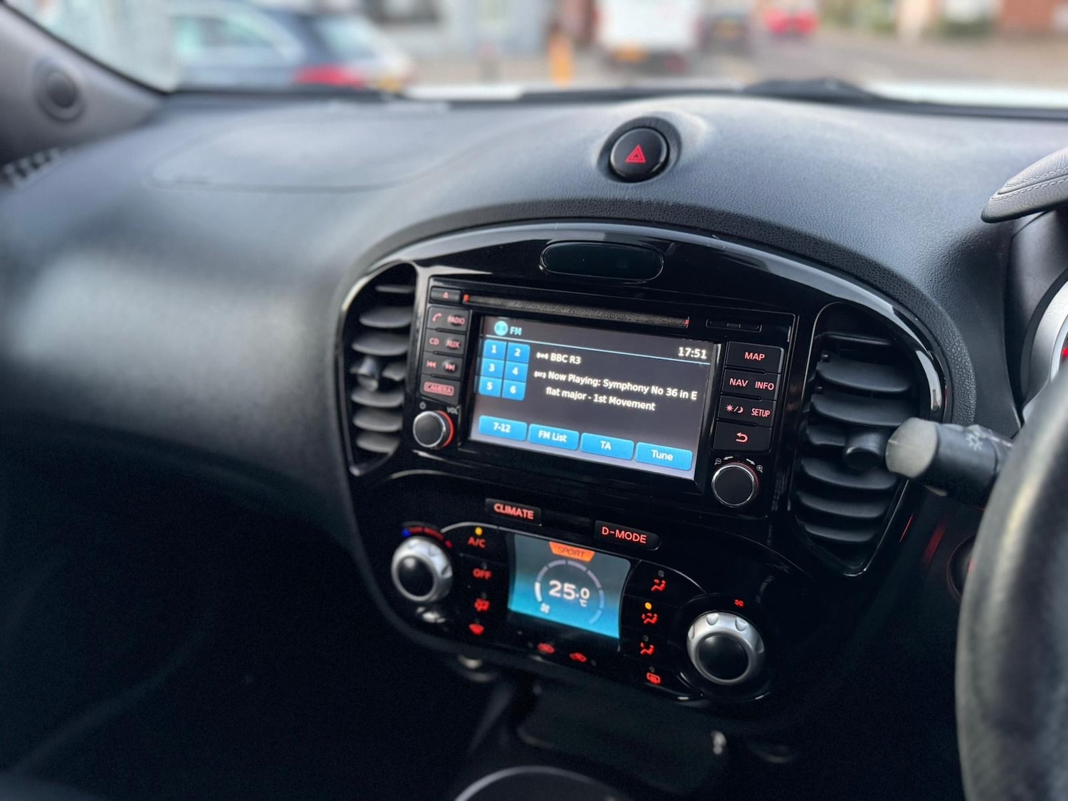 Used Nissan Juke 2014 for sale - 76402890: Photo 16