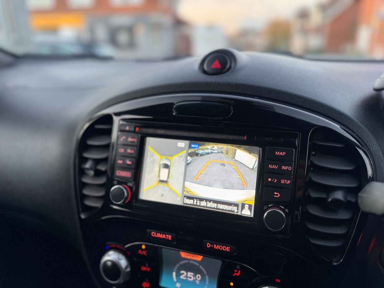 Used Nissan Juke 2014 for sale - 76402890: Photo 3