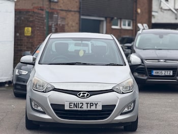 Used Hyundai i20 2012 for sale - 76011490: Photo