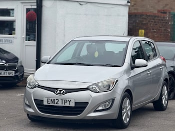 Used Hyundai i20 2012 for sale - 76011490: Photo