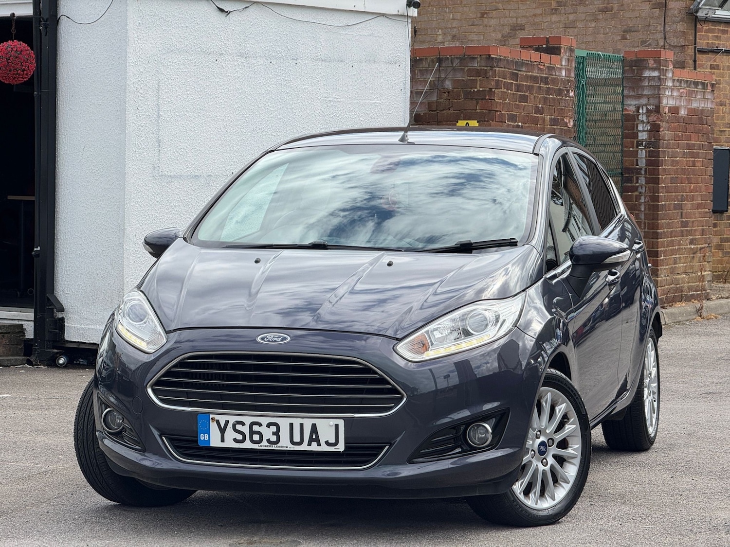 Vehicle 28