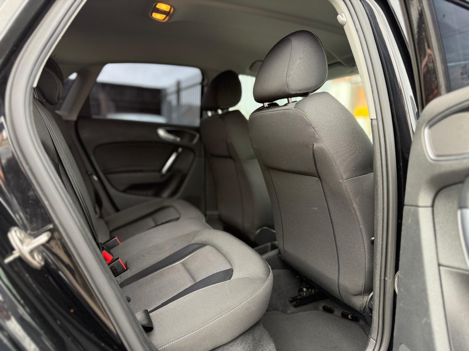 Used Audi A1 2012 for sale - 76402731: Photo 3