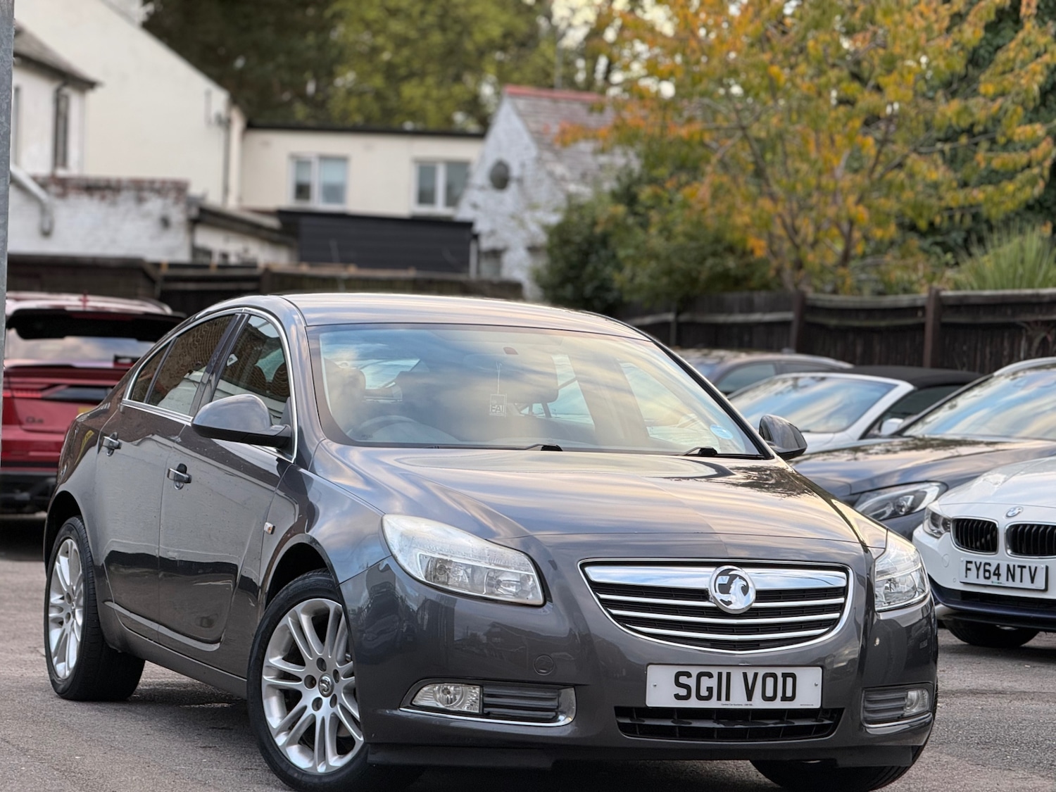 Used Vauxhall Insignia 2011 for sale - 76334040: Photo 1