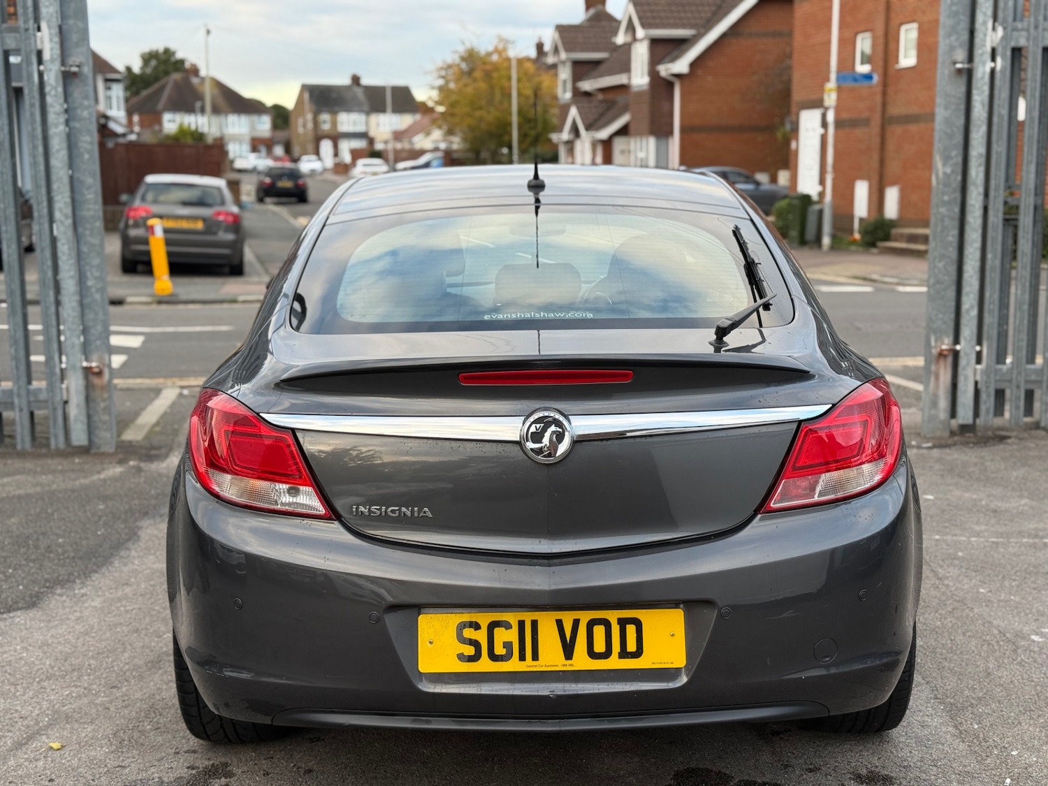 Used Vauxhall Insignia 2011 for sale - 76334040: Photo 4