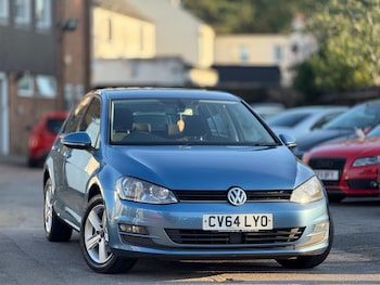 Volkswagen - Golf