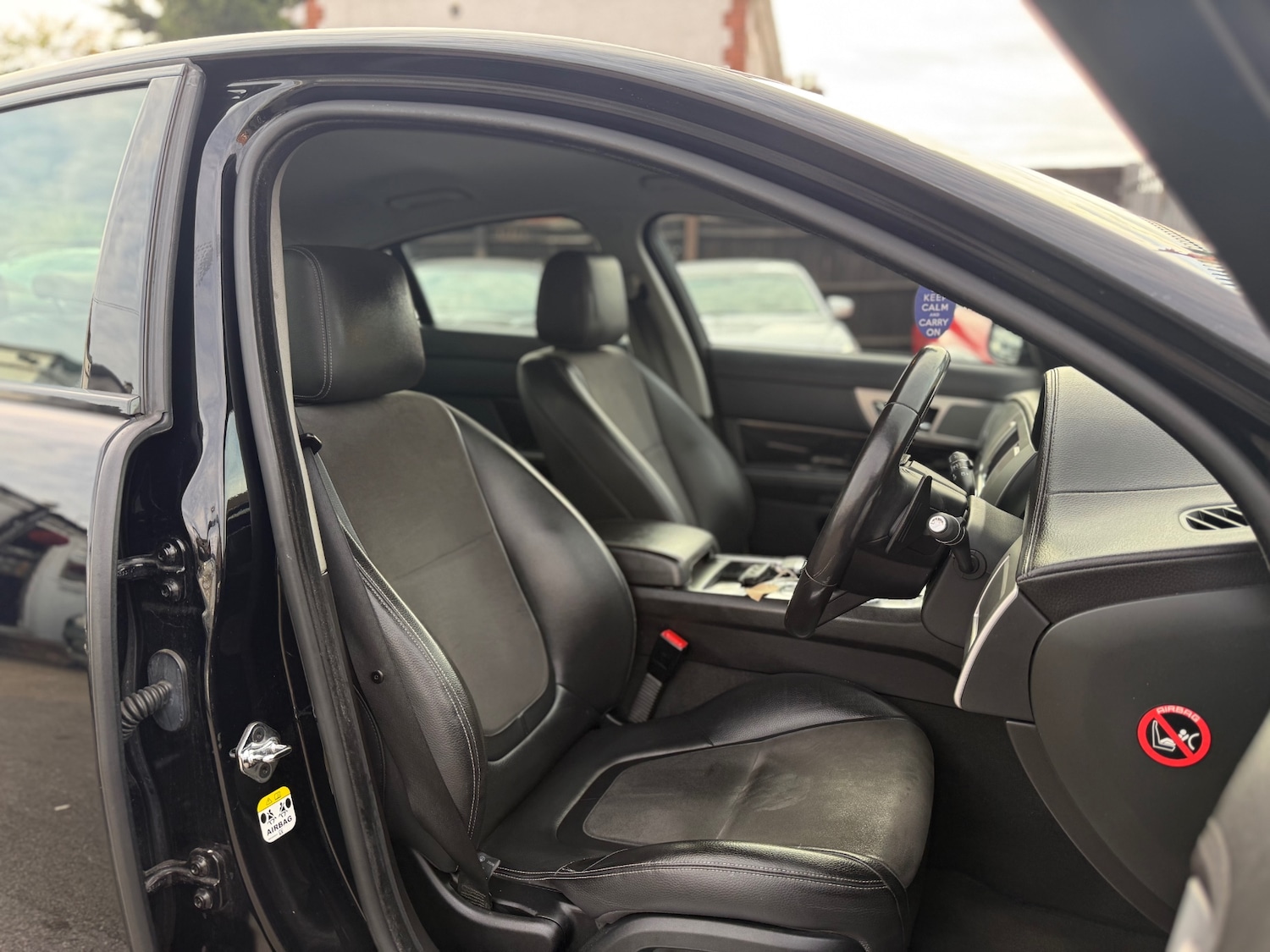 Used Jaguar XF 2014 for sale - 76134436: Photo 2