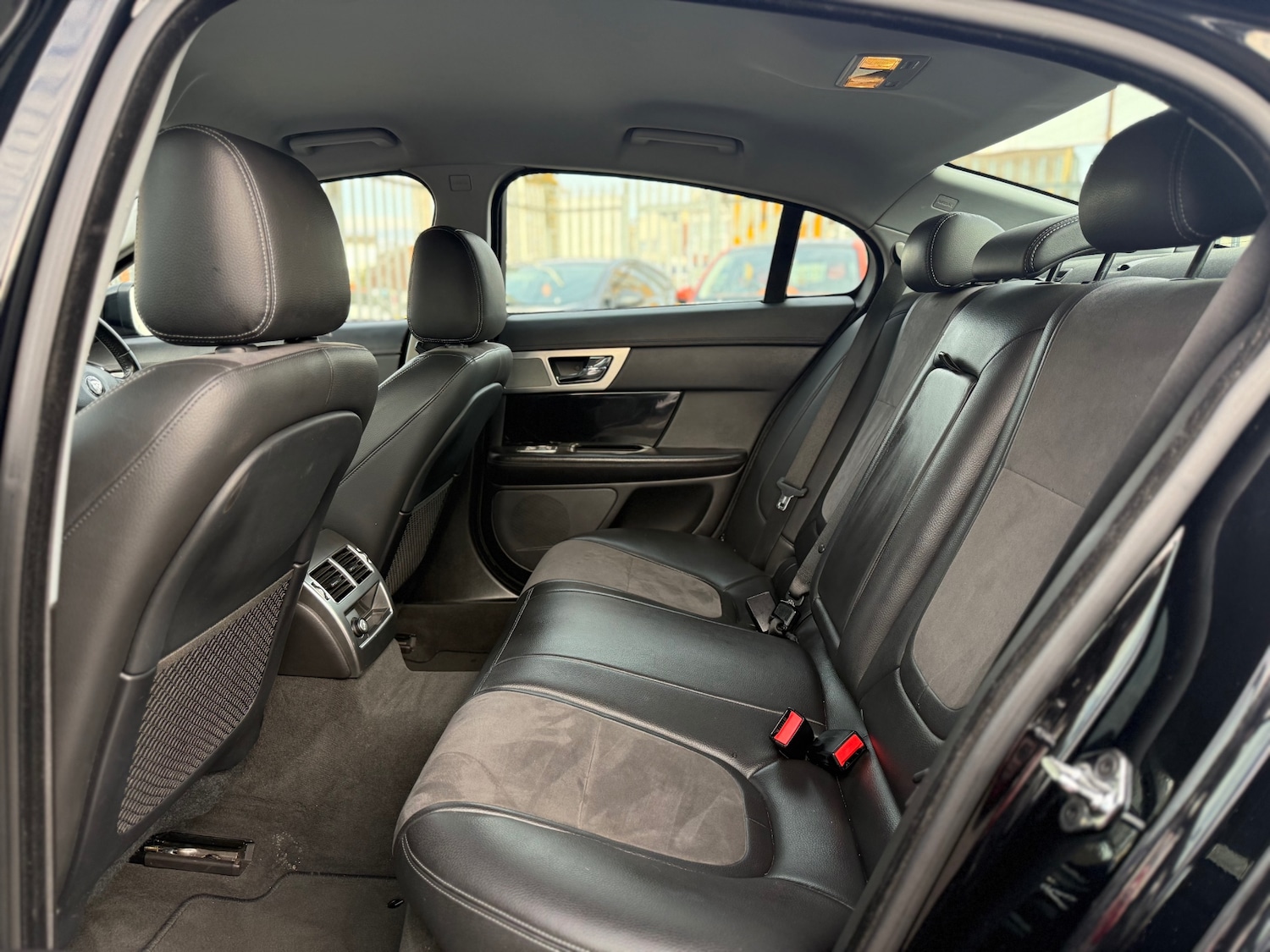 Used Jaguar XF 2014 for sale - 76134436: Photo 36