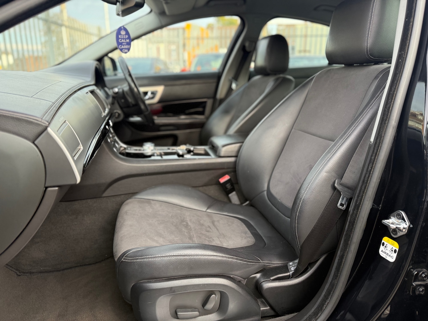 Used Jaguar XF 2014 for sale - 76134436: Photo 39