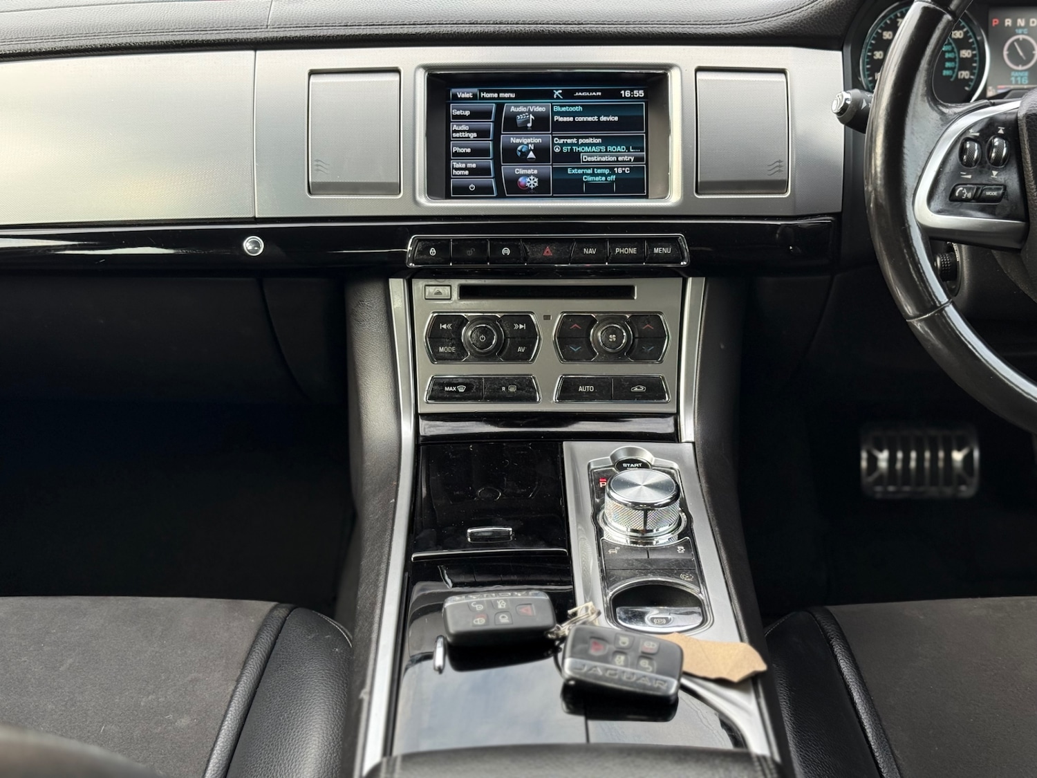 Used Jaguar XF 2014 for sale - 76134436: Photo 41