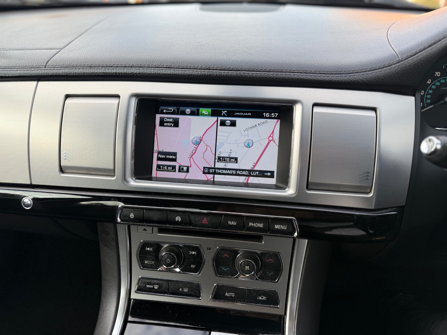 Used Jaguar XF 2014 for sale - 76134436: Photo 50