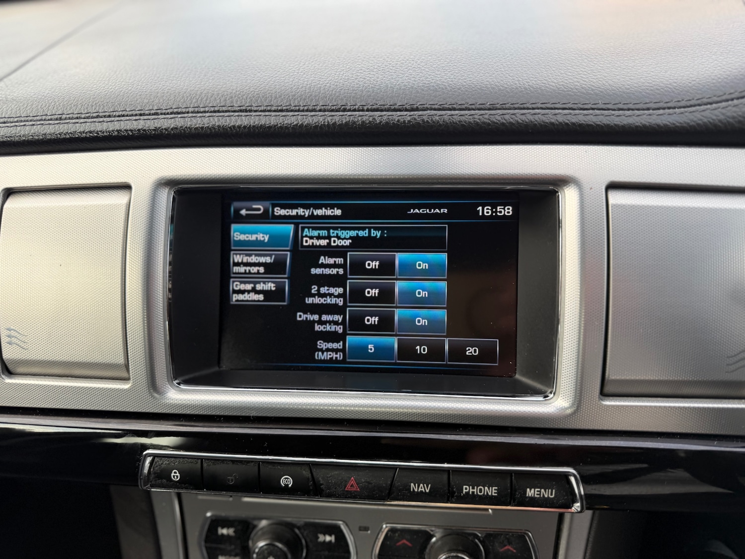 Used Jaguar XF 2014 for sale - 76134436: Photo 53