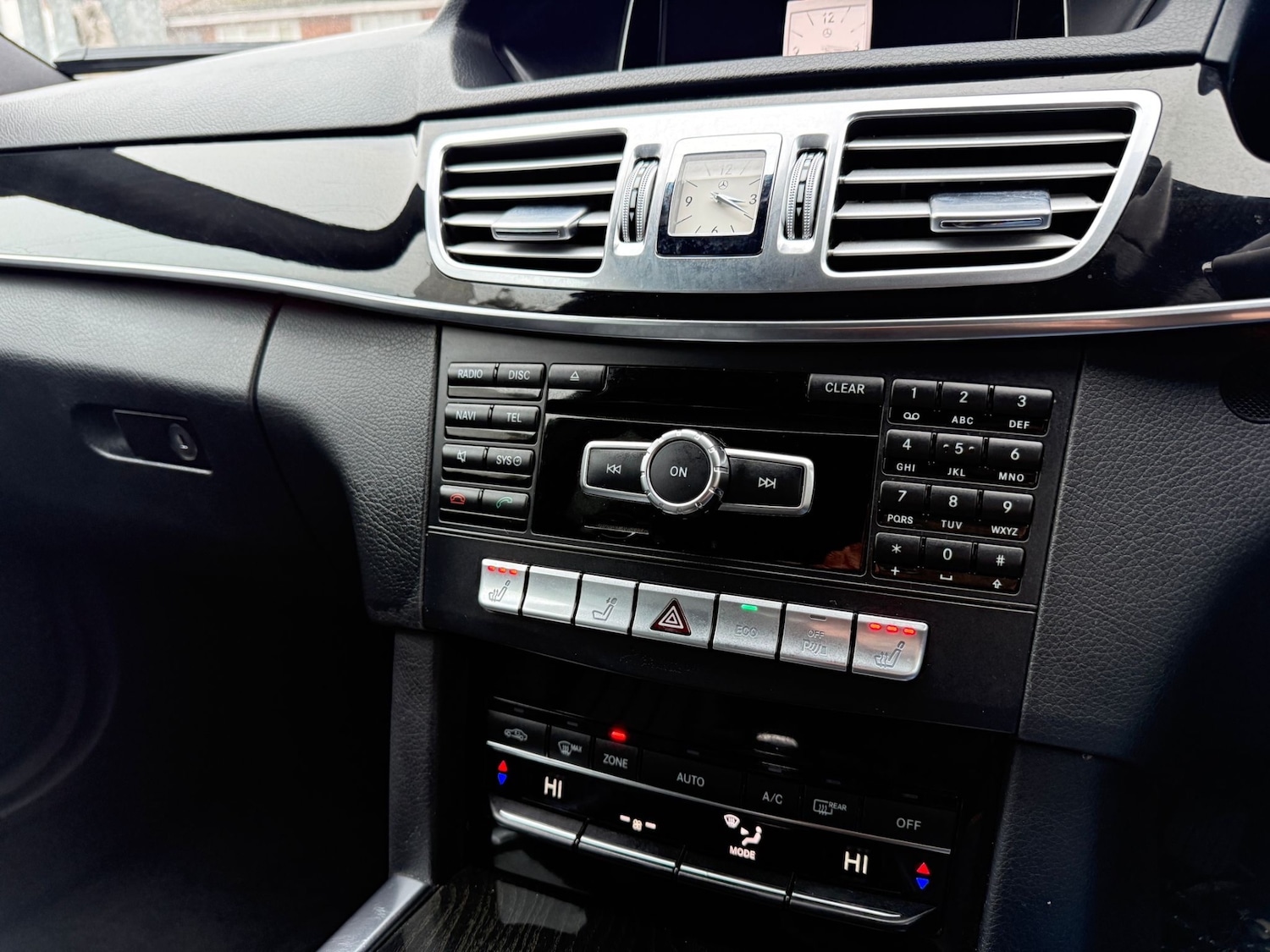 Used Mercedes-Benz E Class 2013 for sale - 76591203: Photo 30