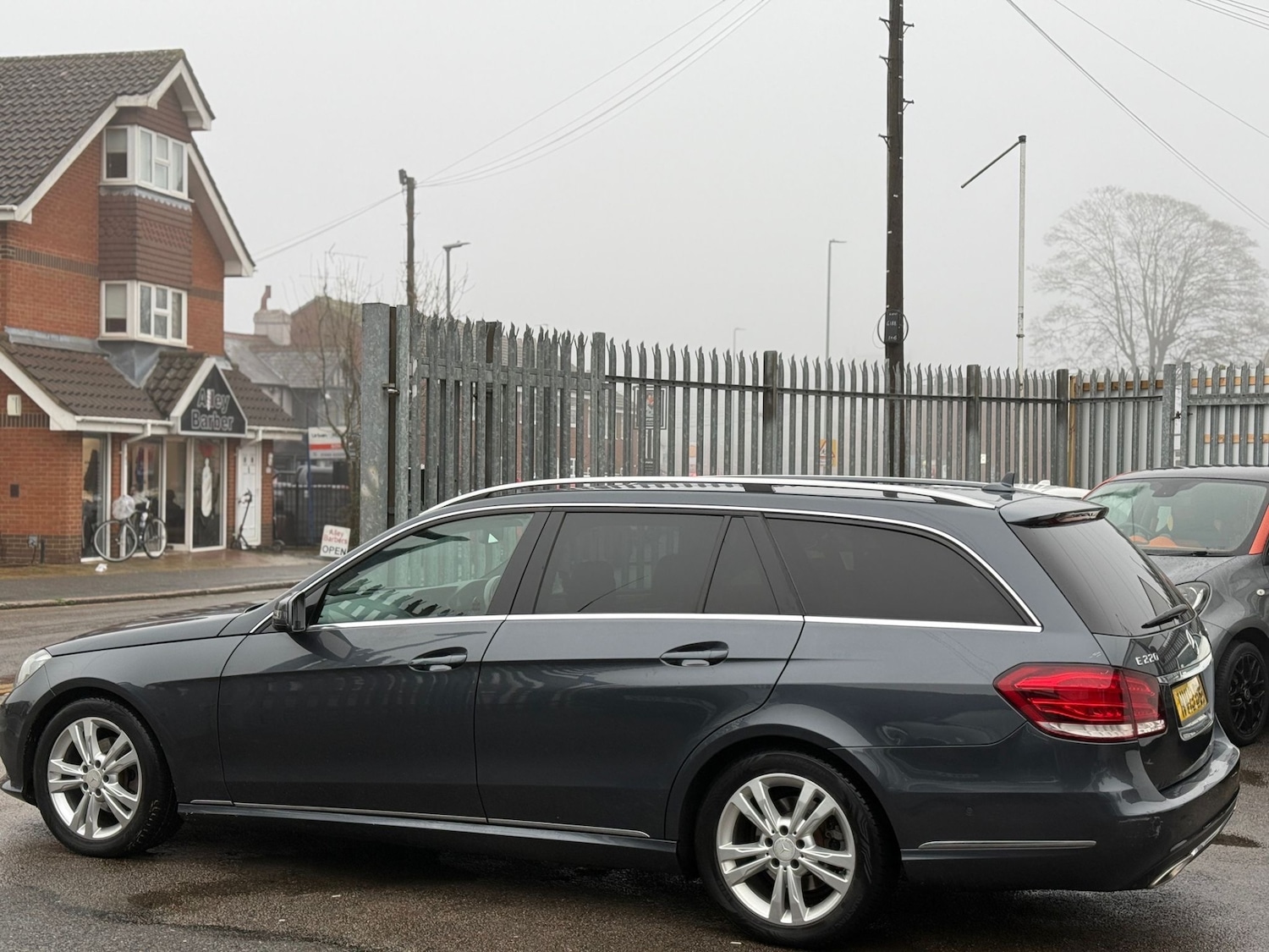 Used Mercedes-Benz E Class 2013 for sale - 76591203: Photo 33
