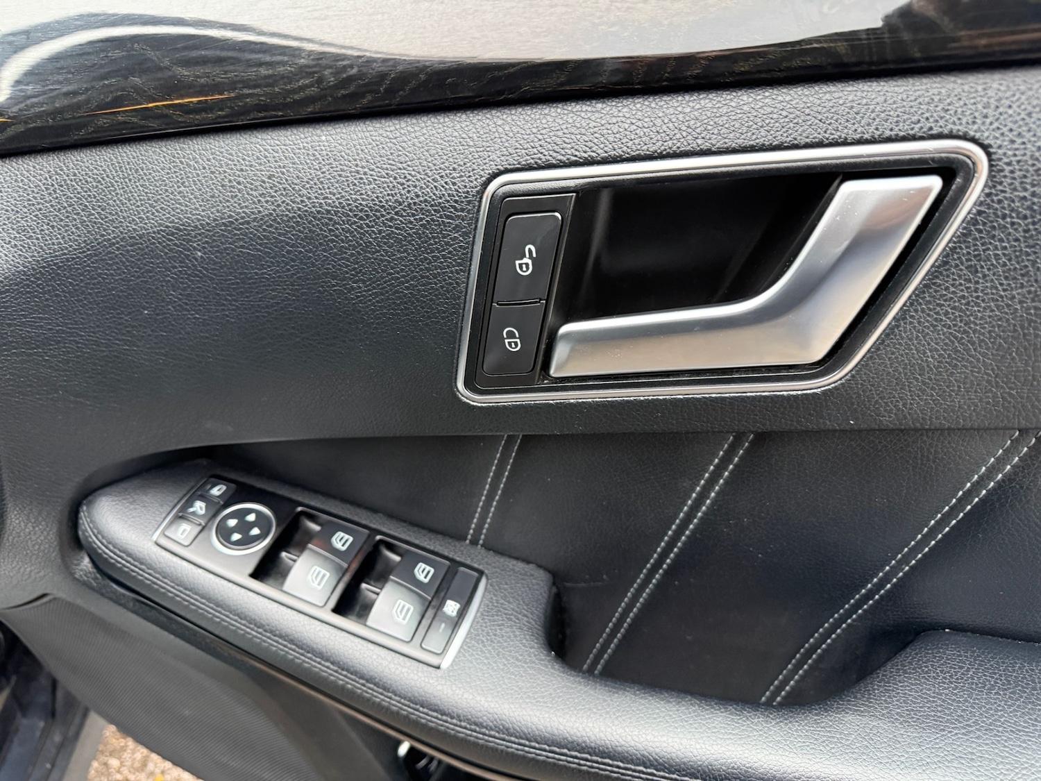 Used Mercedes-Benz E Class 2013 for sale - 76591203: Photo 34