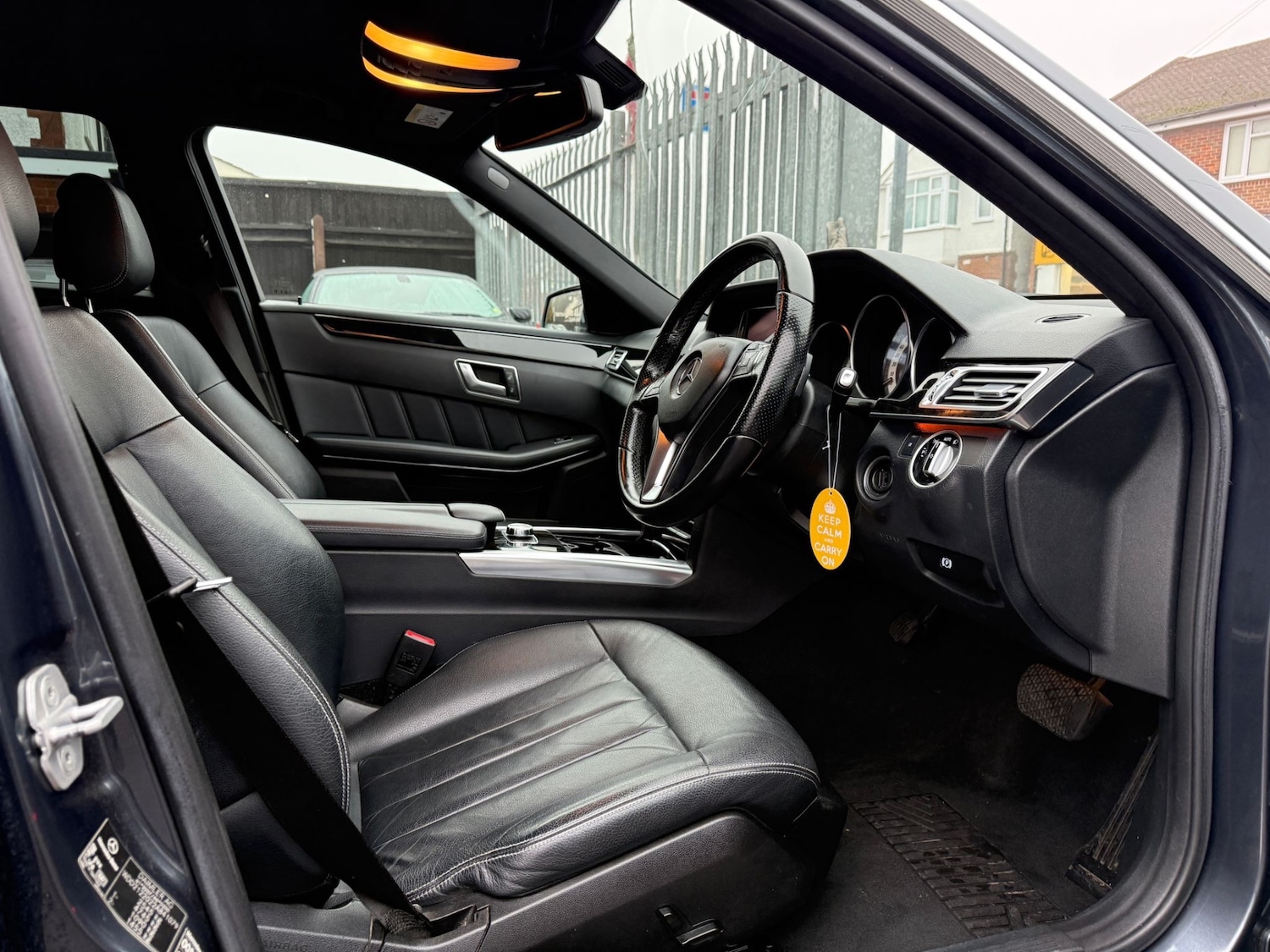 Used Mercedes-Benz E Class 2013 for sale - 76591203: Photo 35