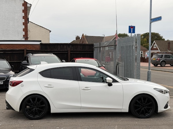 Used Mazda Mazda3 2015 for sale - 76116705: Photo 9