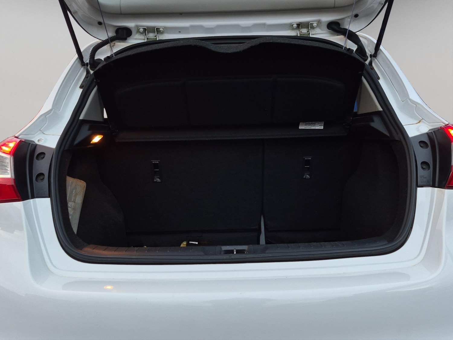 Used Nissan Pulsar 2016 for sale - 78101195: Photo 39