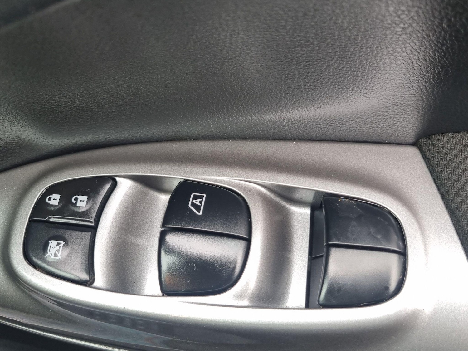 Used Nissan Juke 2015 for sale - 77344359: Photo 24