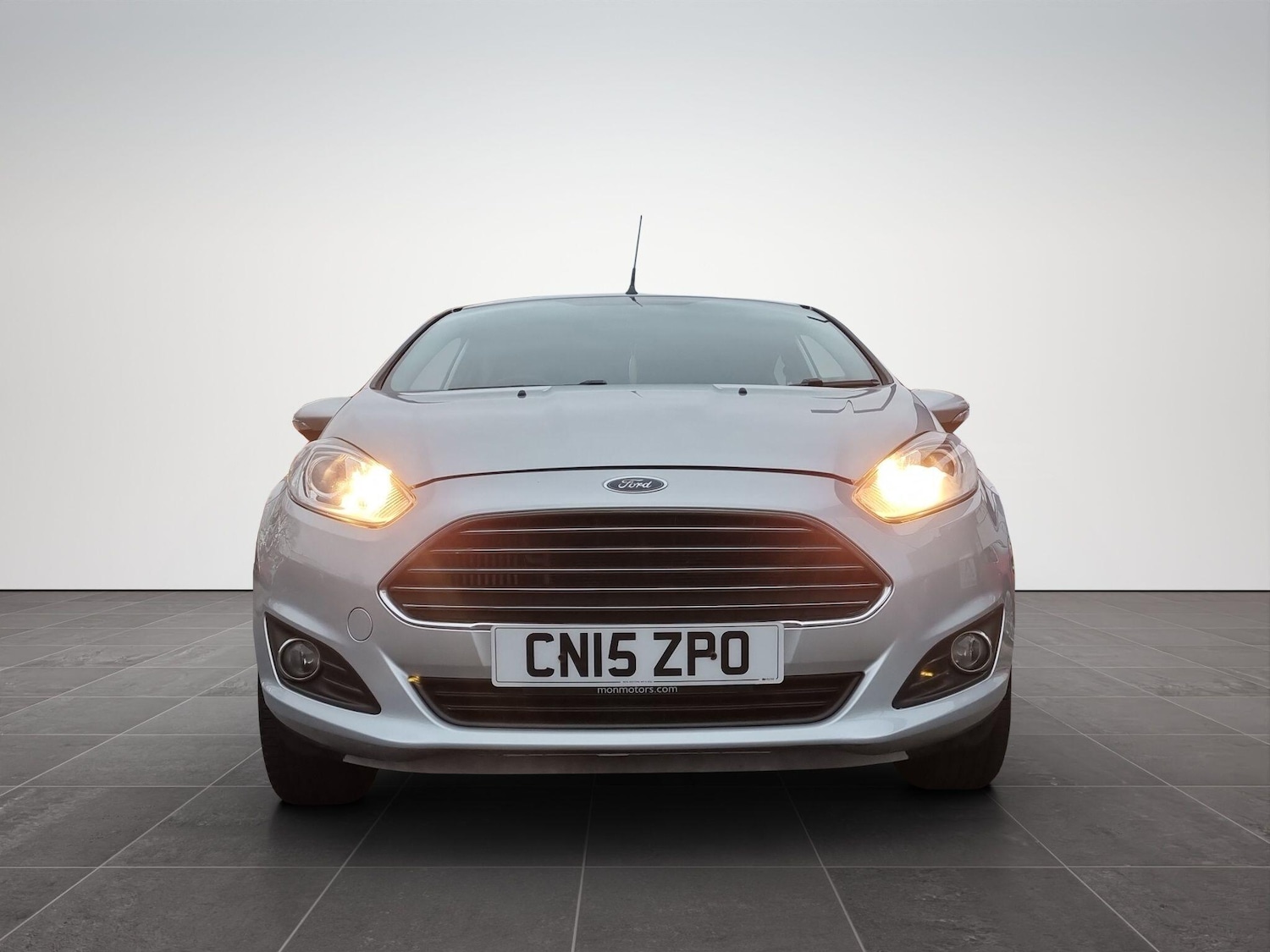 Used Ford Fiesta 2015 for sale - 77344261: Photo 2