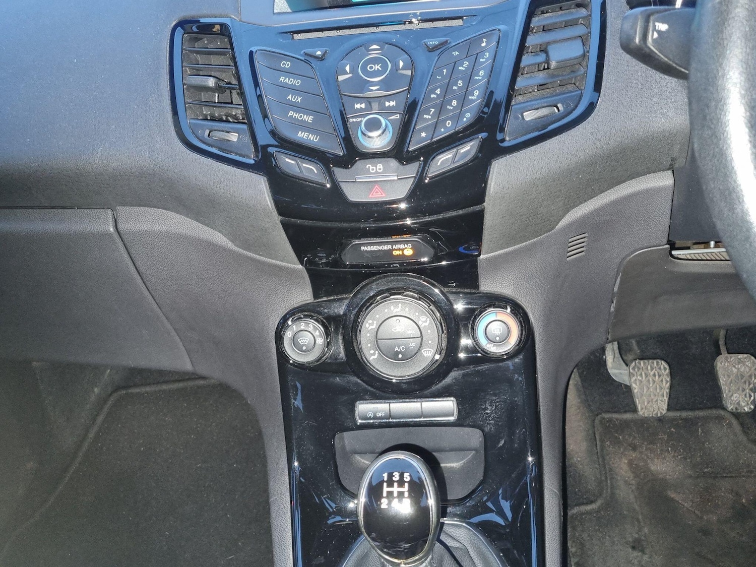 Used Ford Fiesta 2015 for sale - 77344261: Photo 43