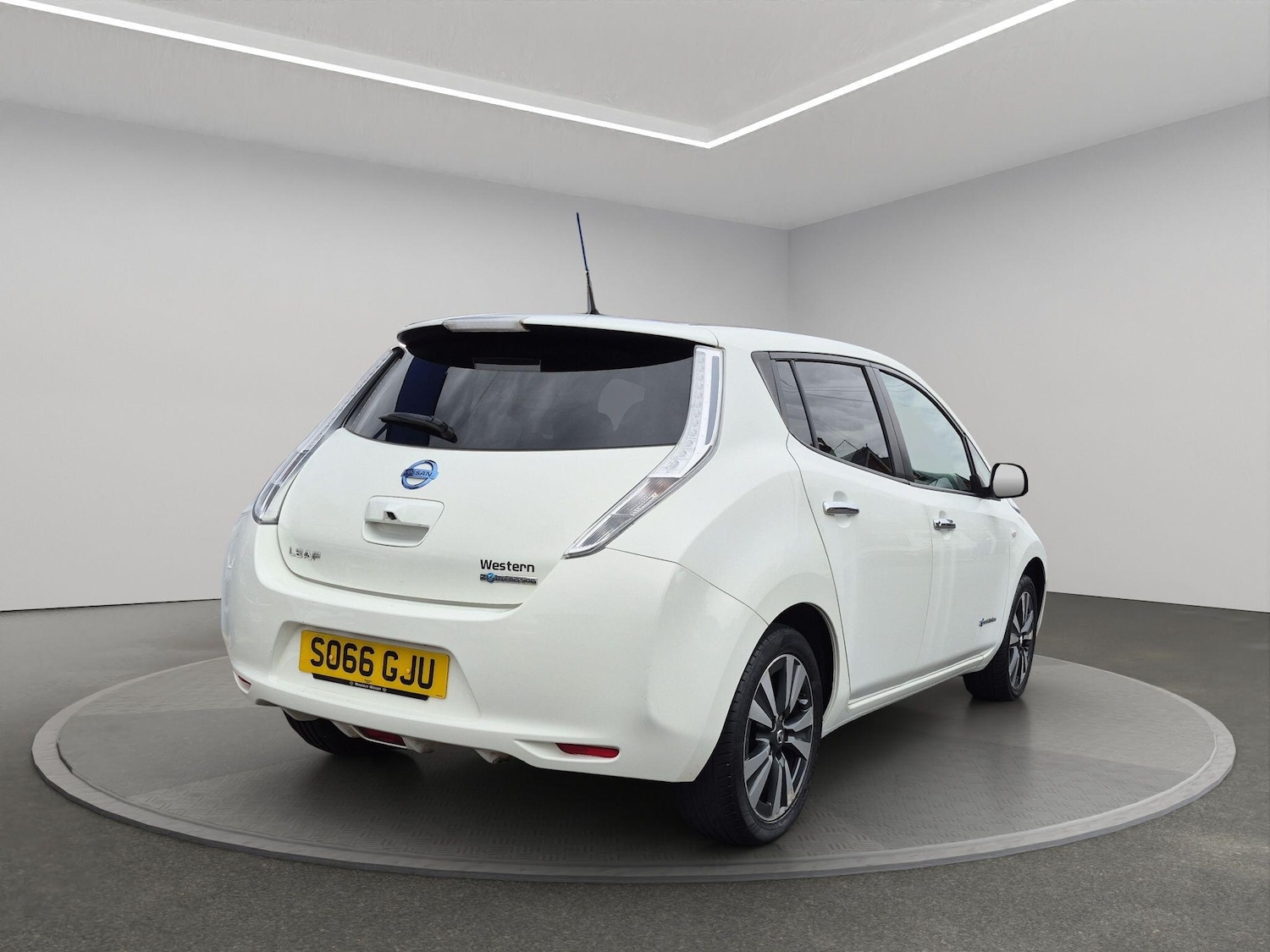 Used Nissan Leaf for sale - 78101376: Photo 8