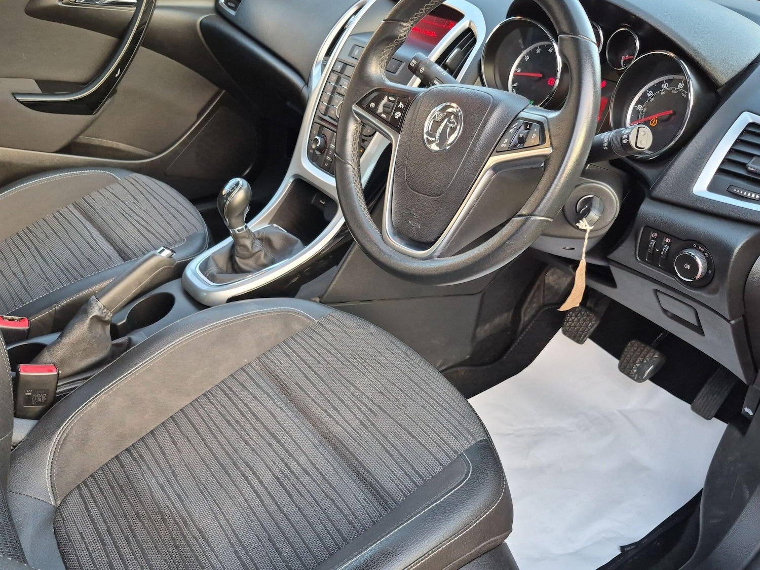 Used Vauxhall Astra 2015 for sale - 77752849: Photo 14