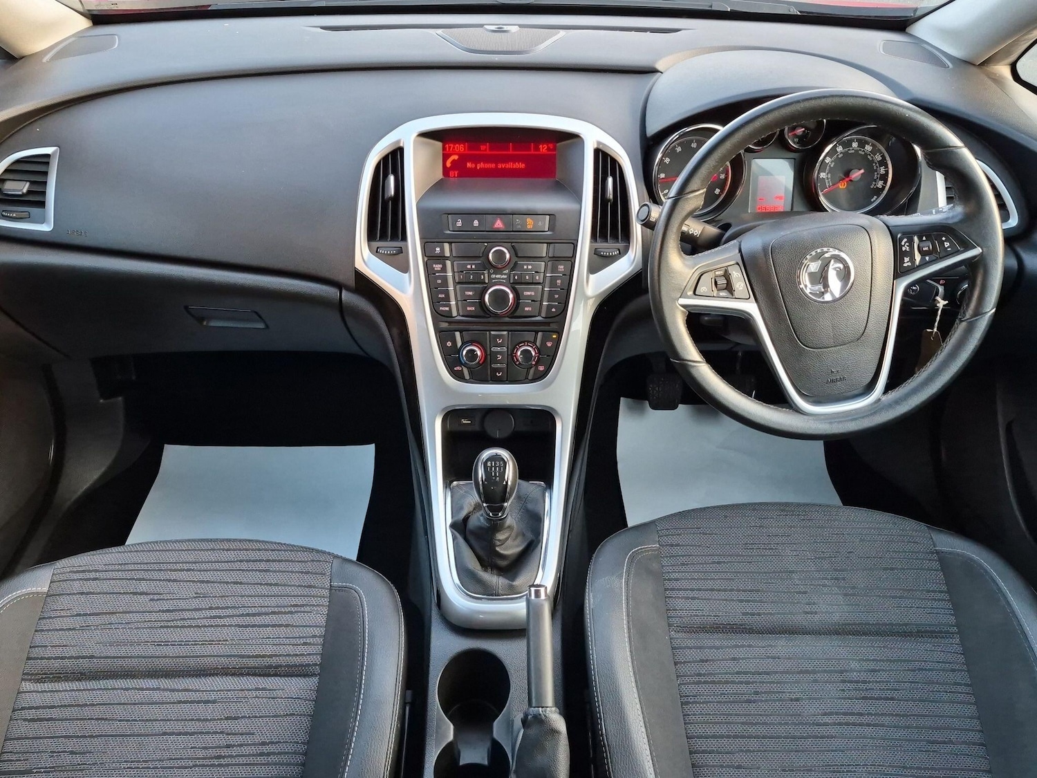 Used Vauxhall Astra 2015 for sale - 77752849: Photo 15