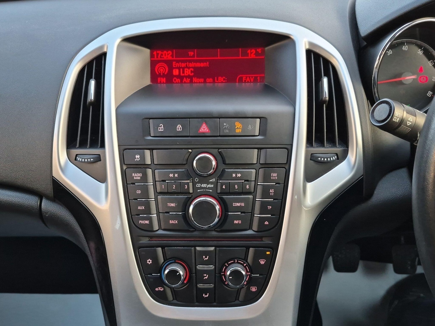 Used Vauxhall Astra 2015 for sale - 77752849: Photo 24