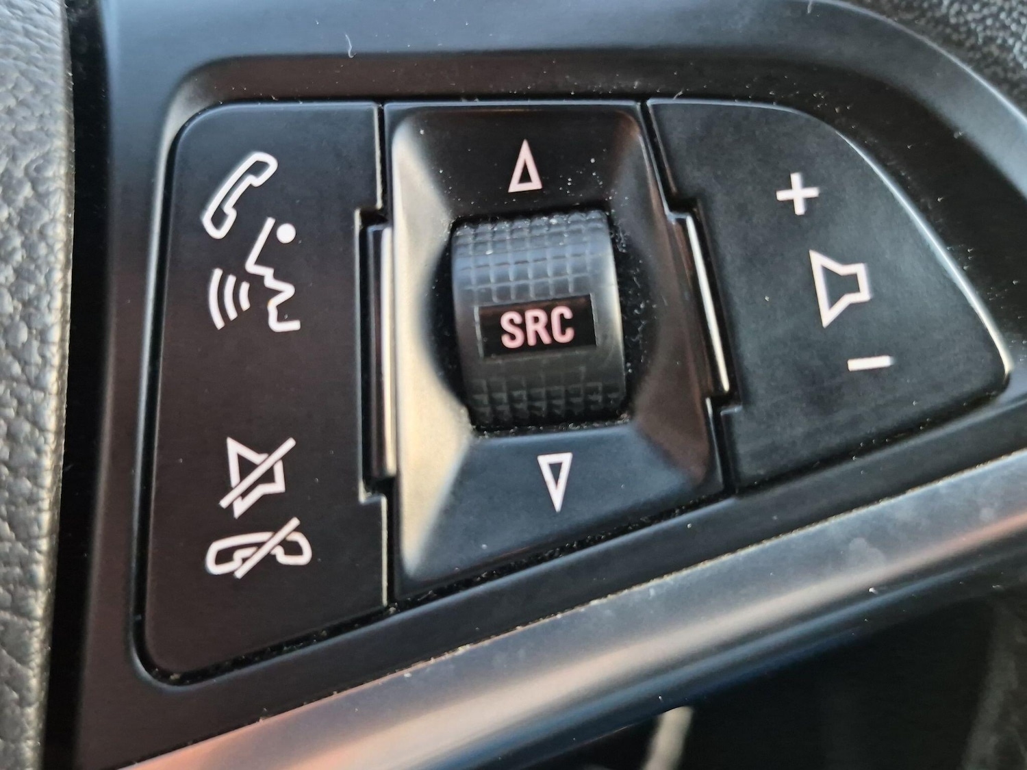 Used Vauxhall Astra 2015 for sale - 77752849: Photo 31