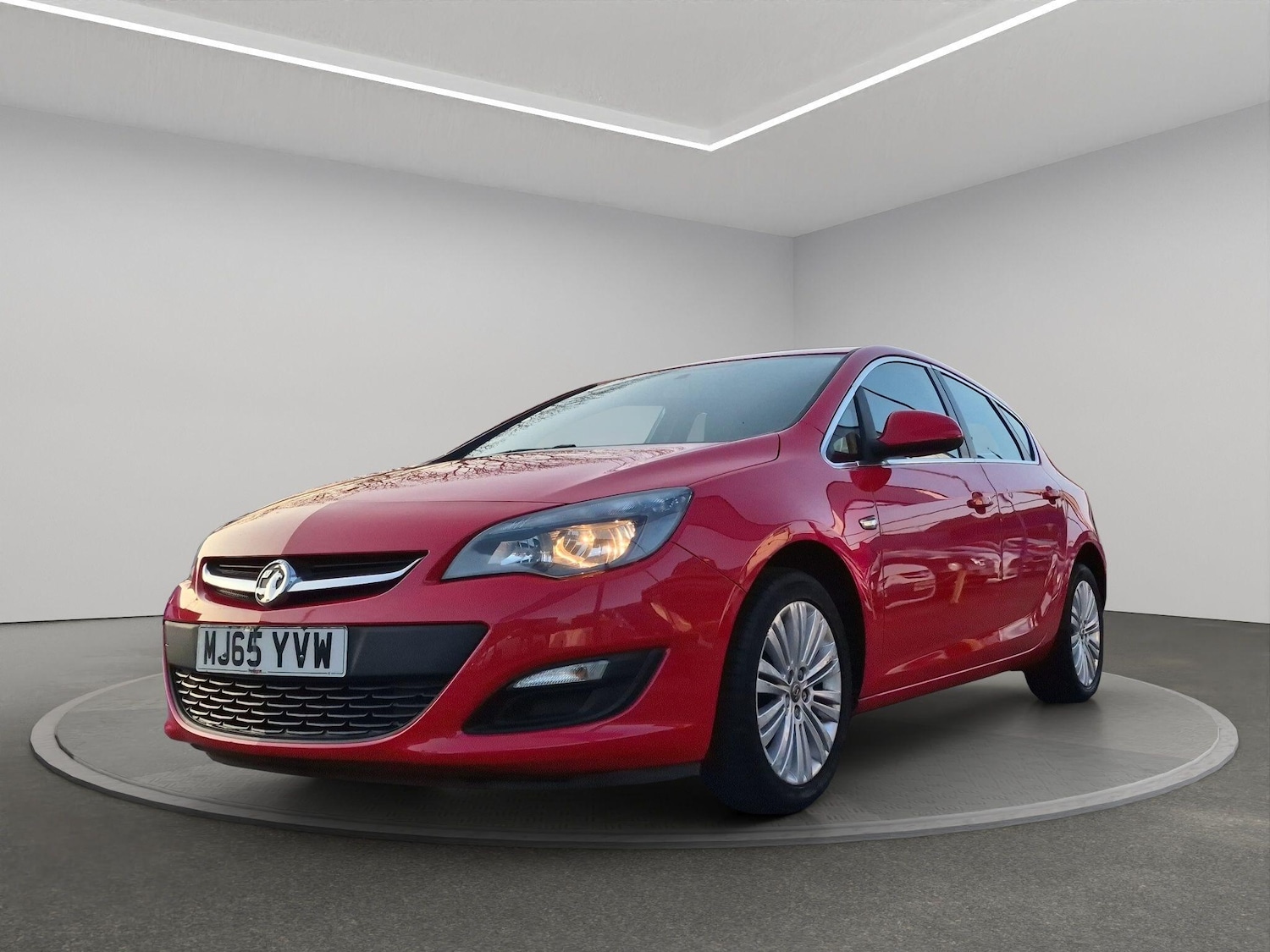 Used Vauxhall Astra 2015 for sale - 77752849: Photo 4