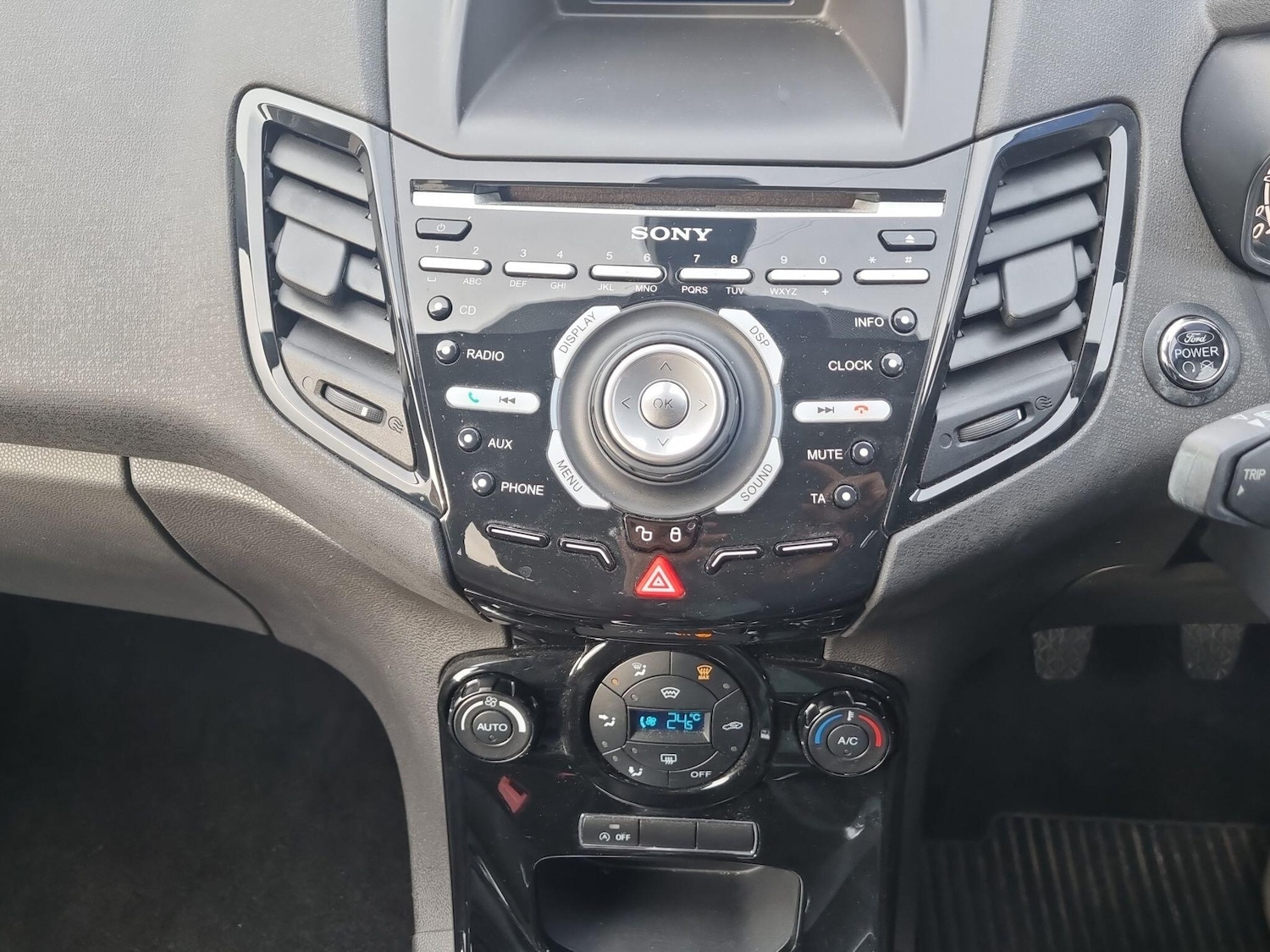 Used Ford Fiesta 2015 for sale - 77344083: Photo 29