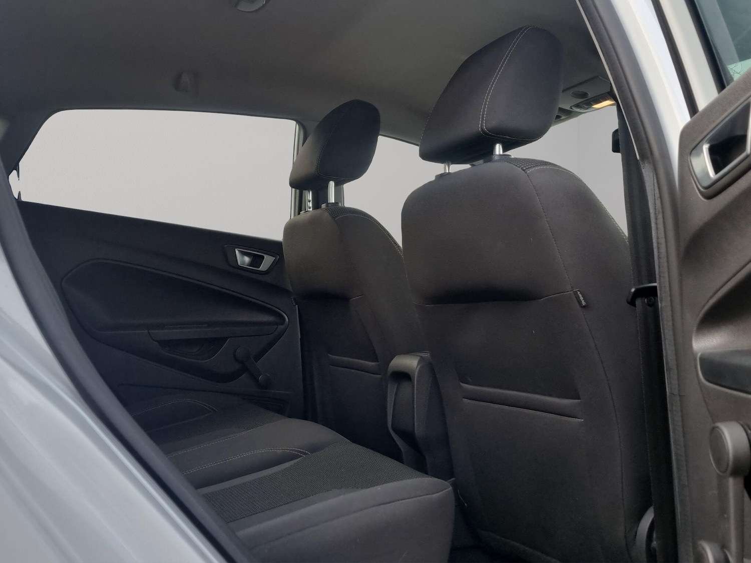 Used Ford Fiesta 2015 for sale - 77344083: Photo 34