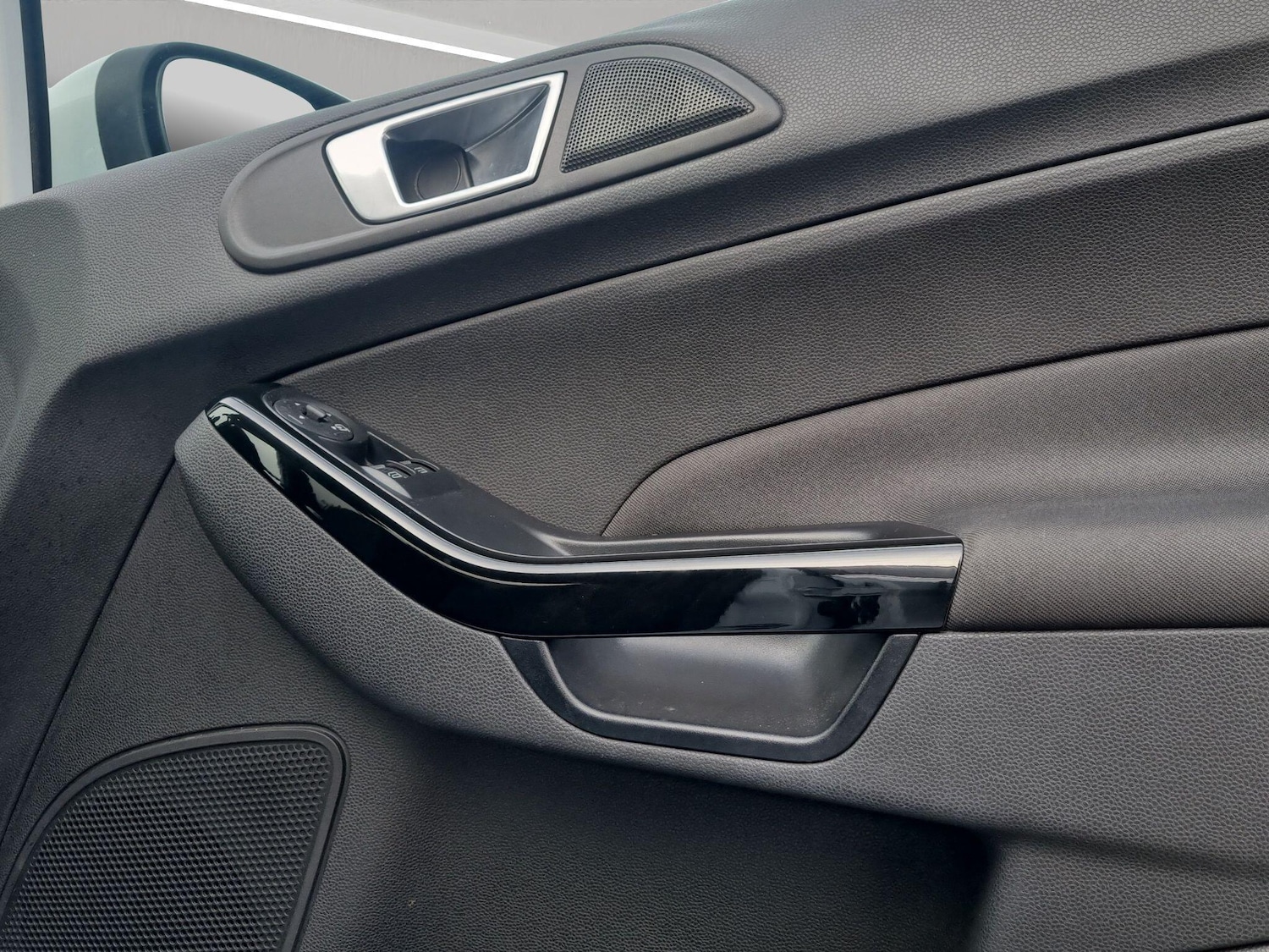 Used Ford Fiesta 2015 for sale - 77344083: Photo 47